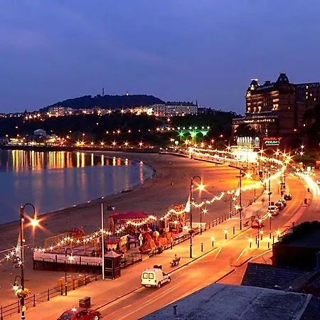 Crows Nest Hotel 4*